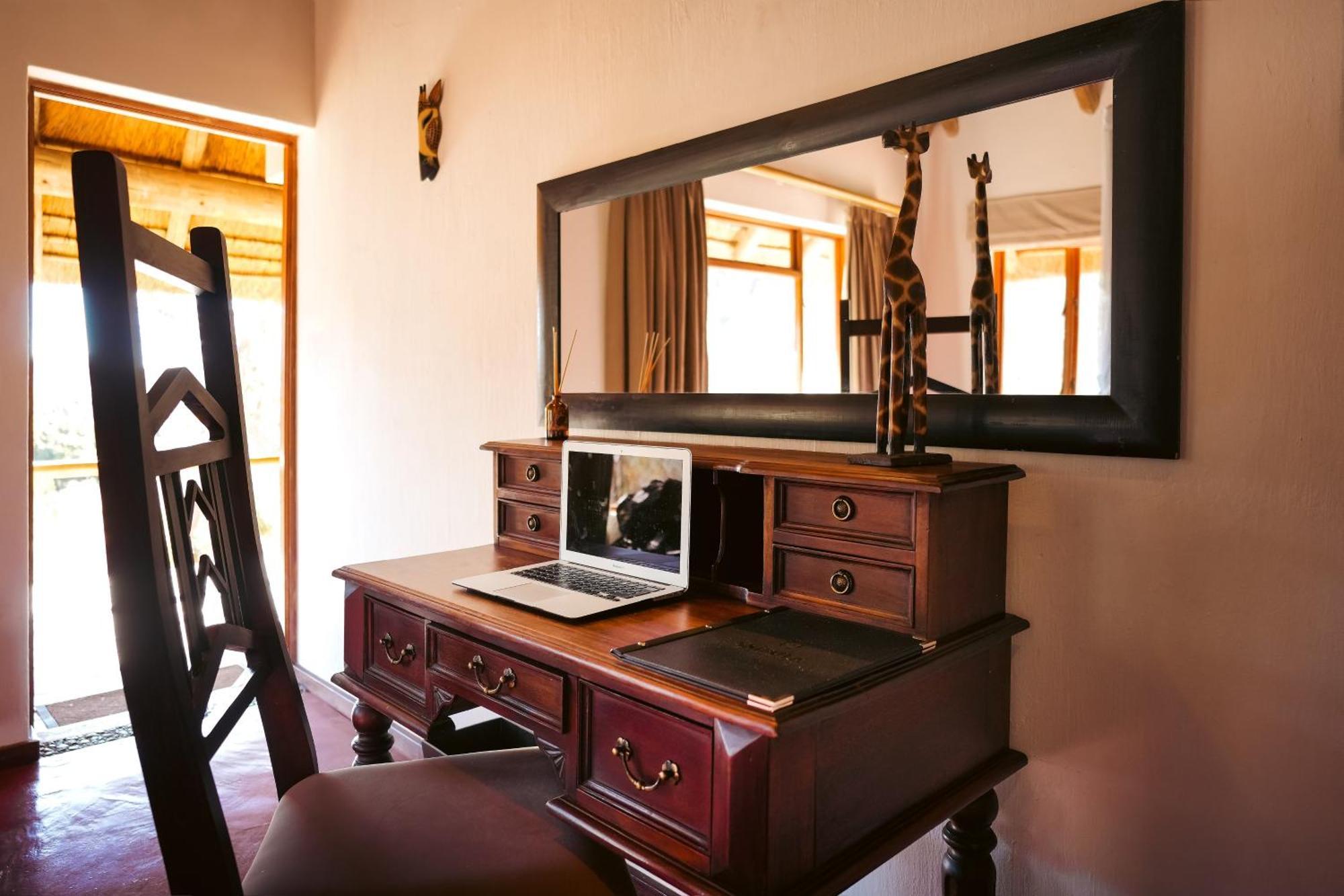 Shibula Safari Lodge Riserva Naturale di Welgevonden Esterno foto